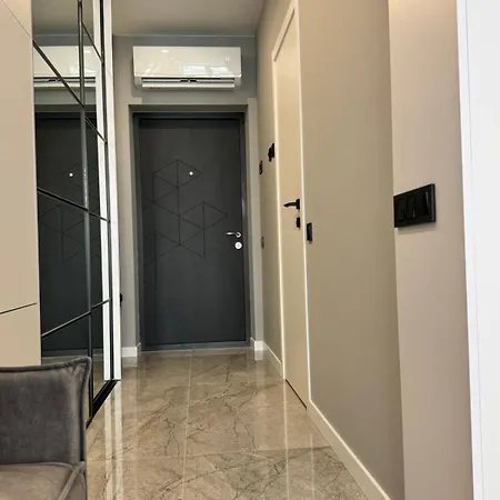 сучасні в новобудові Львів